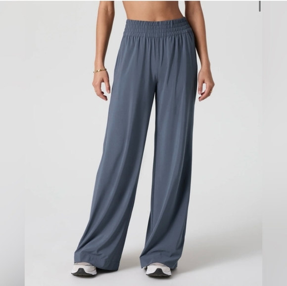 Vuori Pants - Vuori Women's Villa Wideleg Long, Azure, Medium